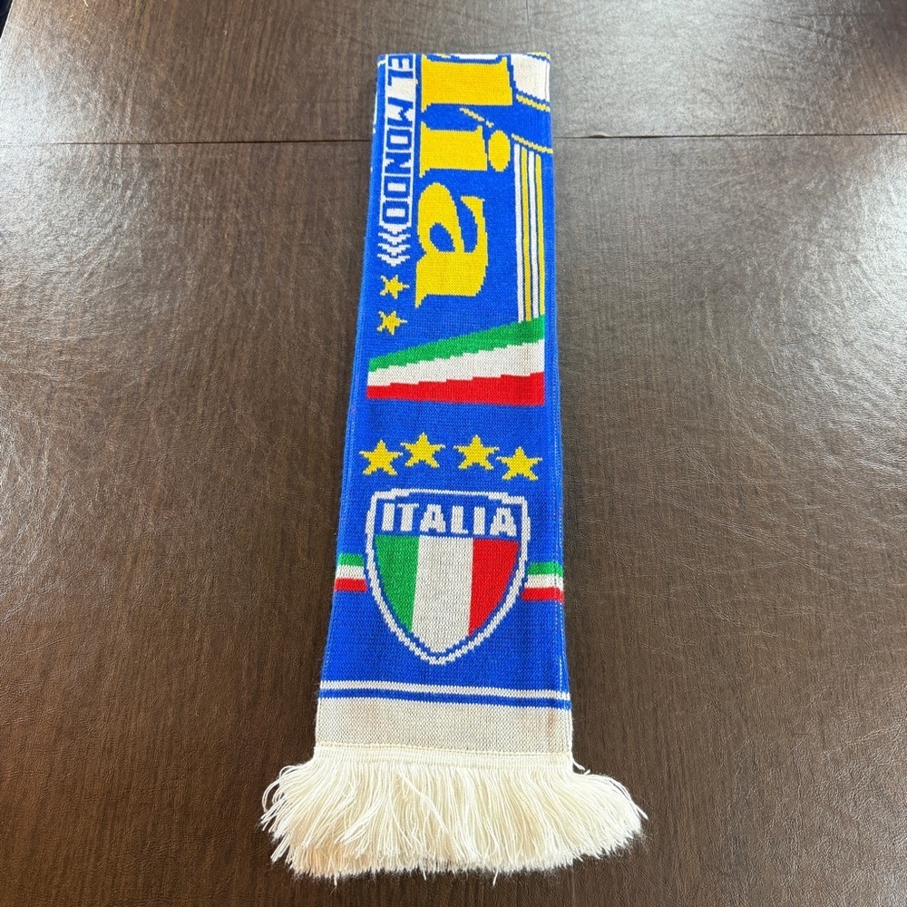 Italy Italia Campioni Del Mondo Blue and Yellow Knit Soccer Scarf - Picture 5 of 5